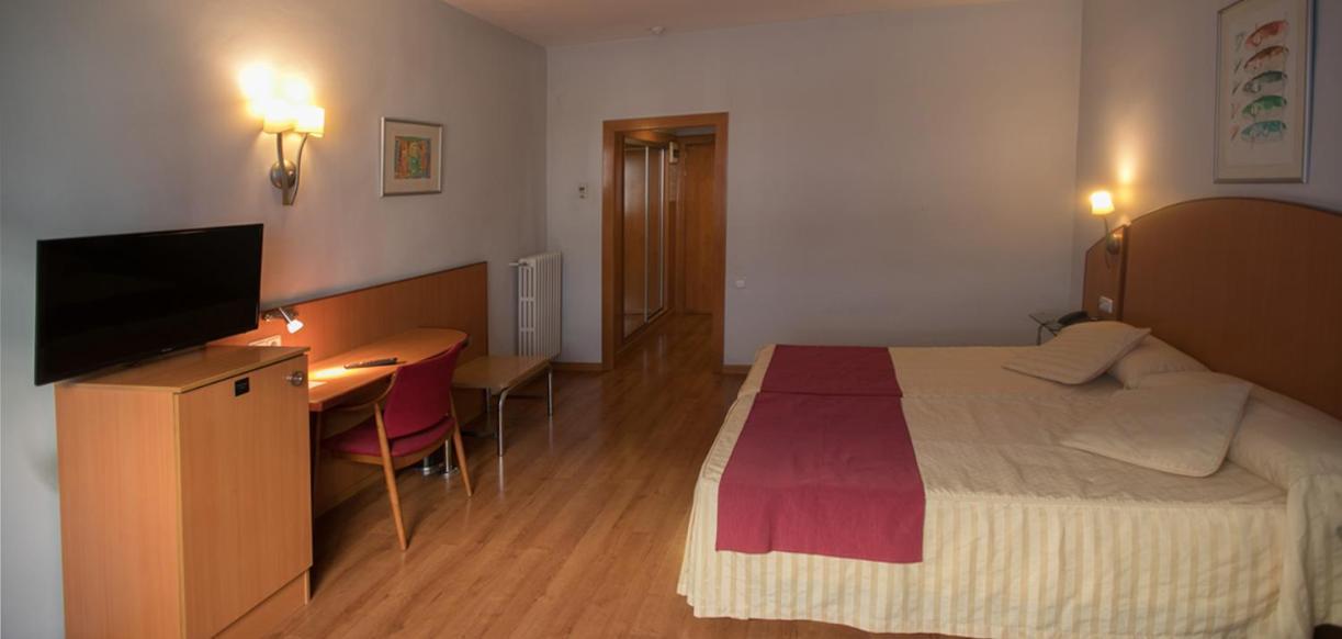 Double or Twin Room,1228030418:JPEG