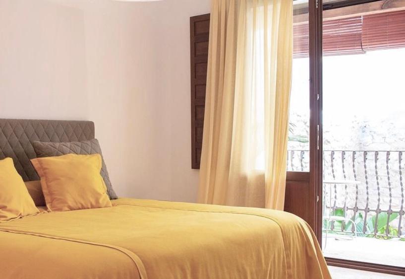 Two-Bedroom House,1007501320:JPEG