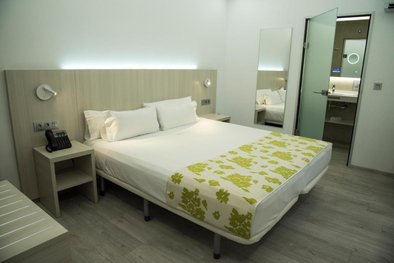 Standard Double or Twin Room,1014559321:JPEG