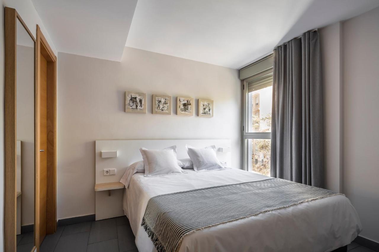 One-Bedroom Apartment,1023875875:JPEG