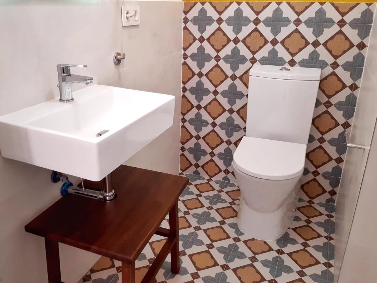 Single Room Private Bathroom,1593803792:JPEG