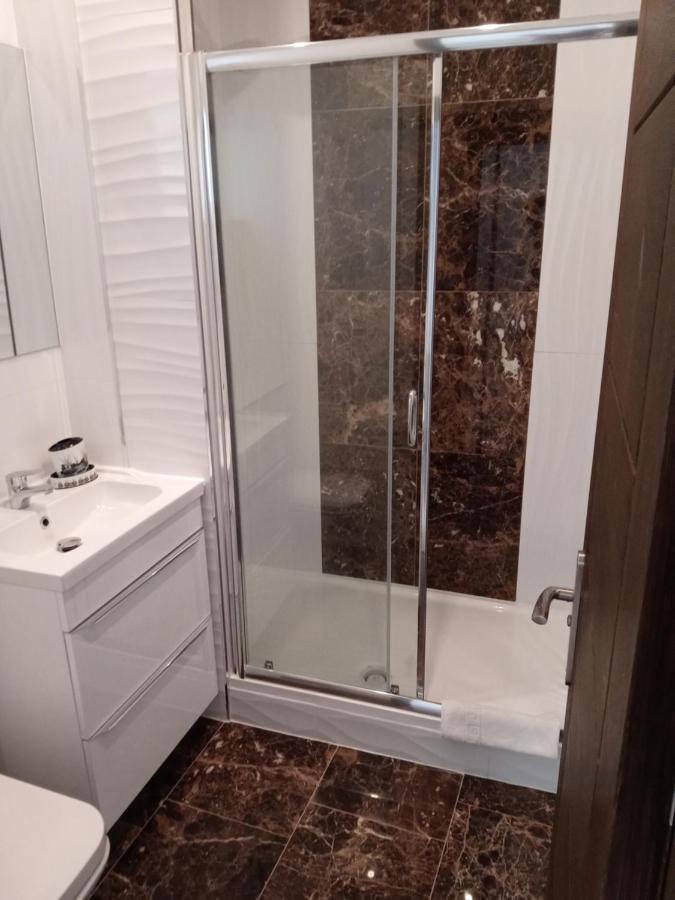 Double Room,1607728929:JPEG