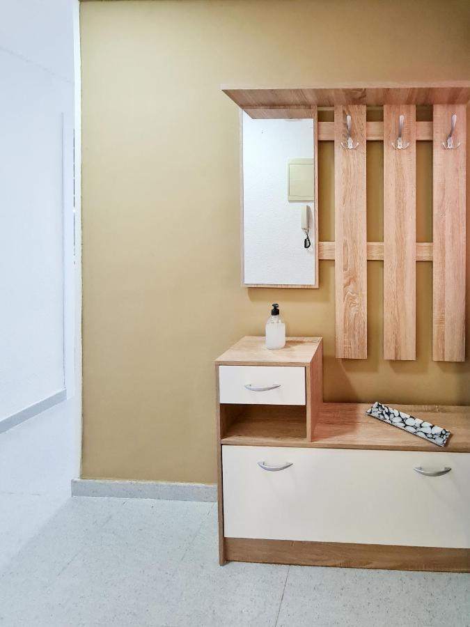 Three-Bedroom Apartment,1073592106:JPEG