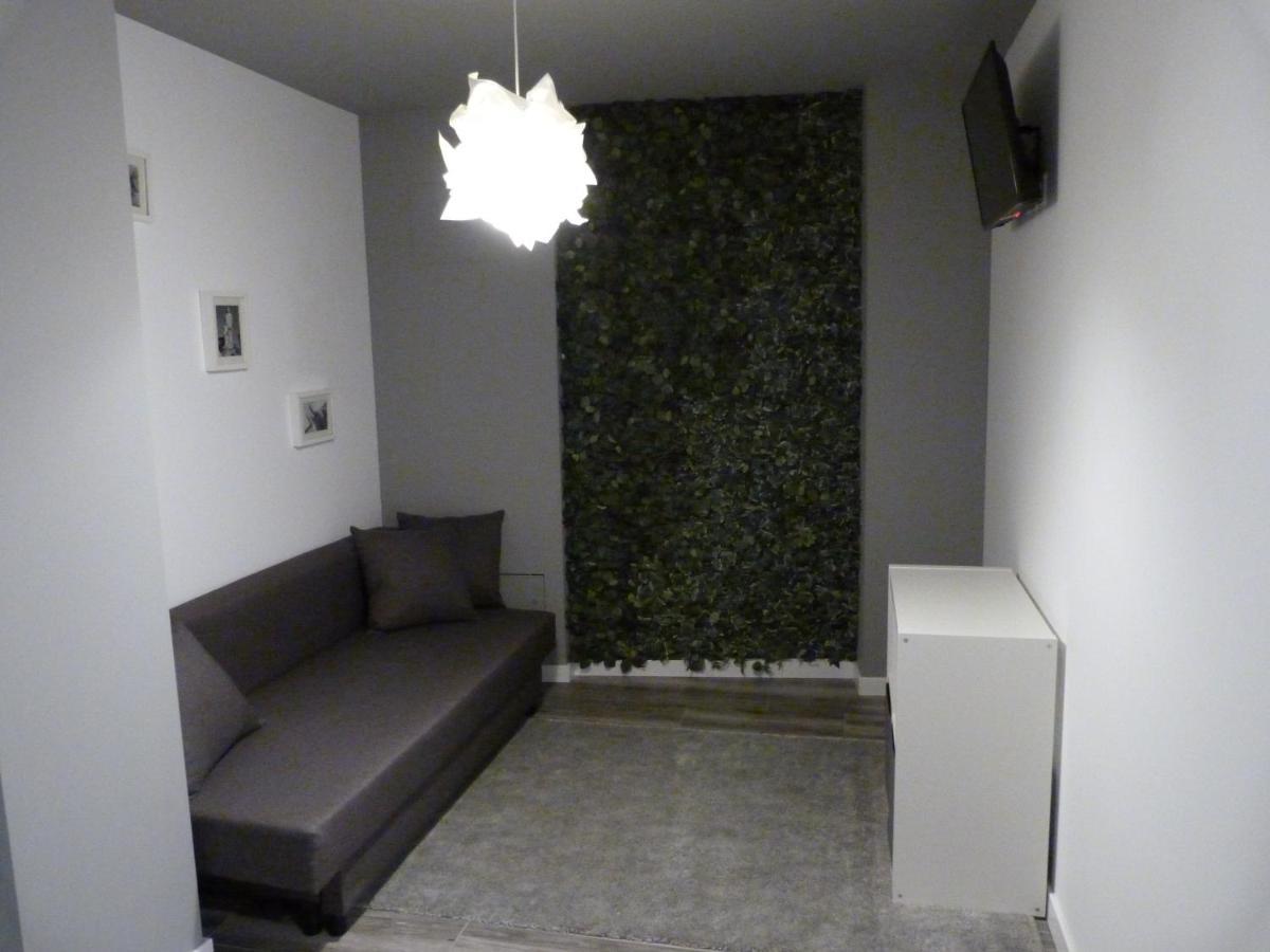 Standard Studio