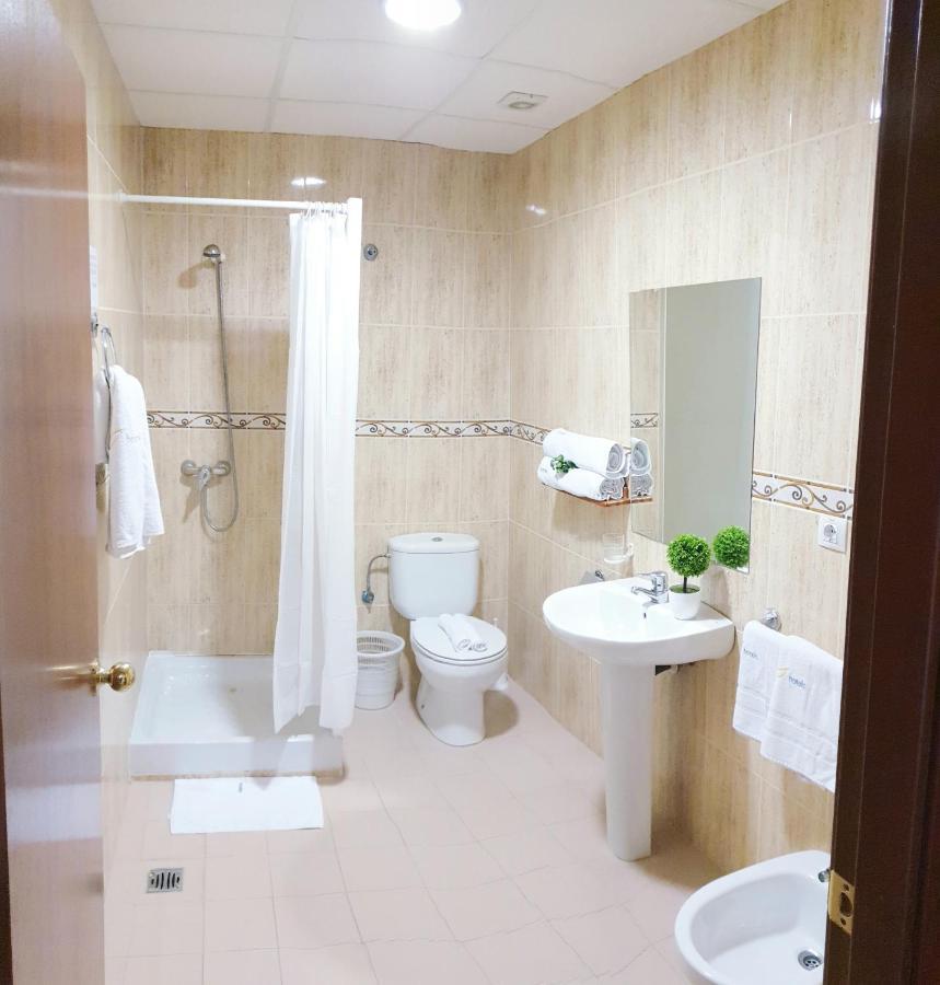 Twin Room Private Bathroom,1090029942:JPEG