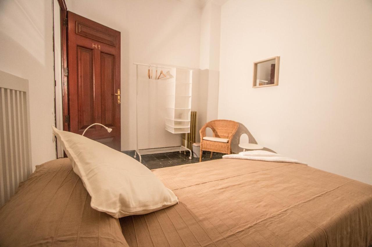 Single Room with Shared Bathroom
