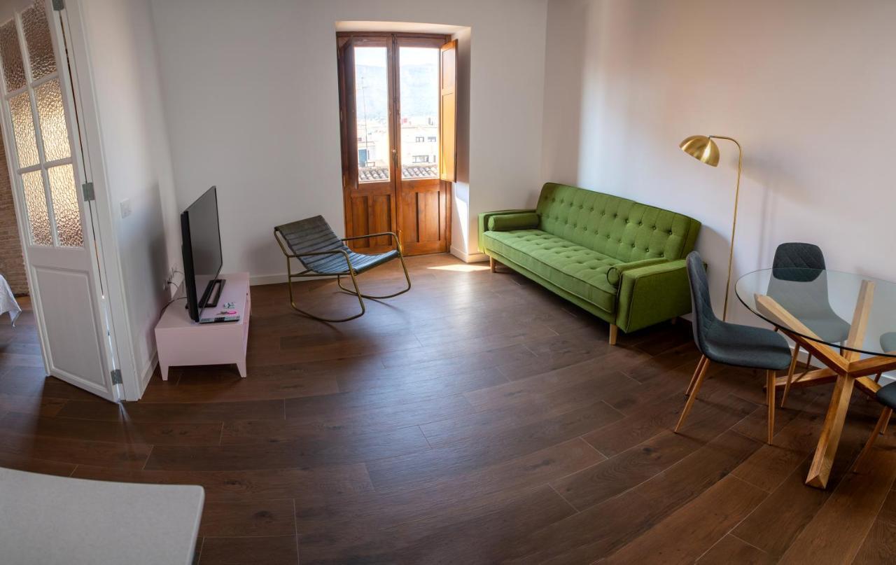 One-Bedroom Apartment,1130937015:JPEG
