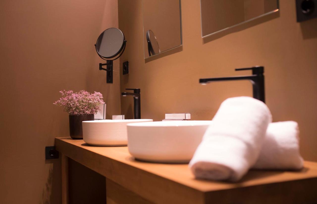 King Suite Spa Bath 2