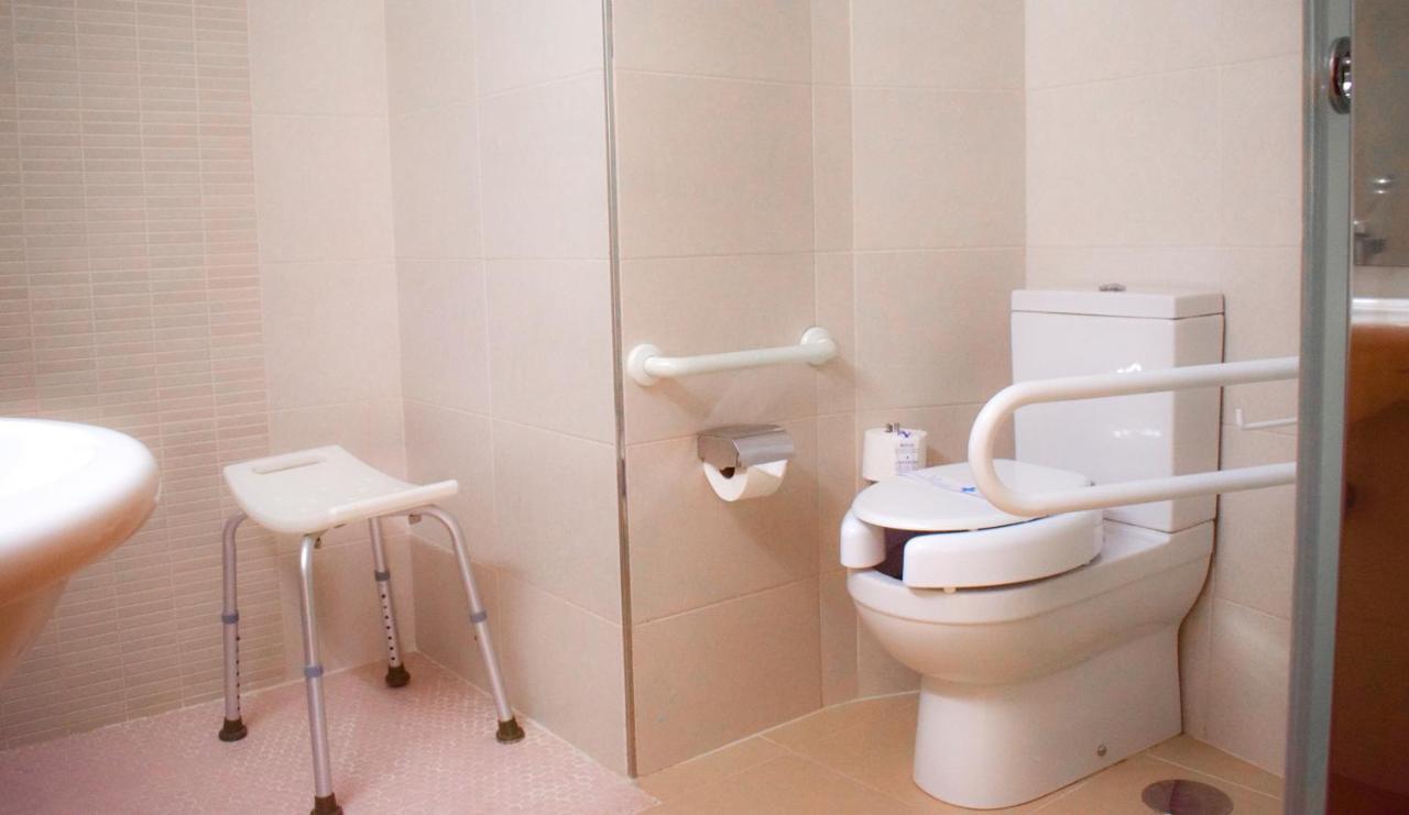 Twin Room Disability Access