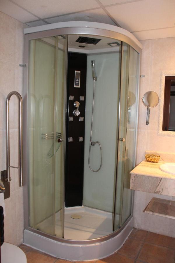Double Room,1349857924:JPEG