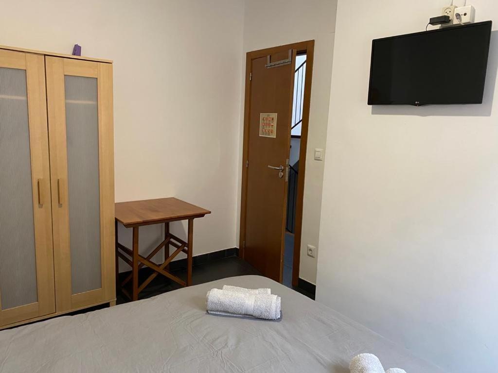 Double Room,1170567586:JPEG