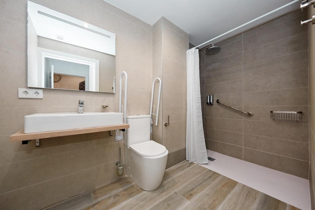 Large Double Room,1718524876:JPEG