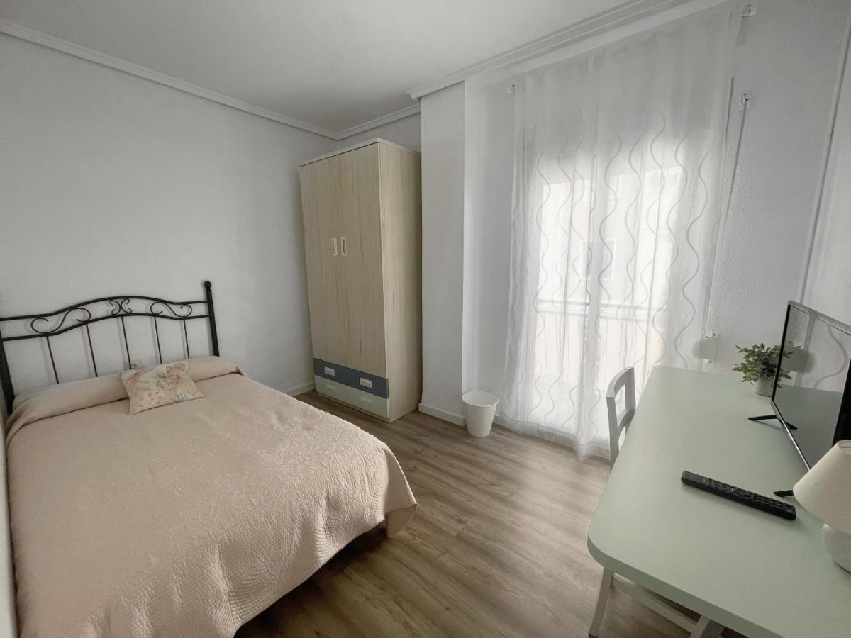 Single Room Shared Terrace