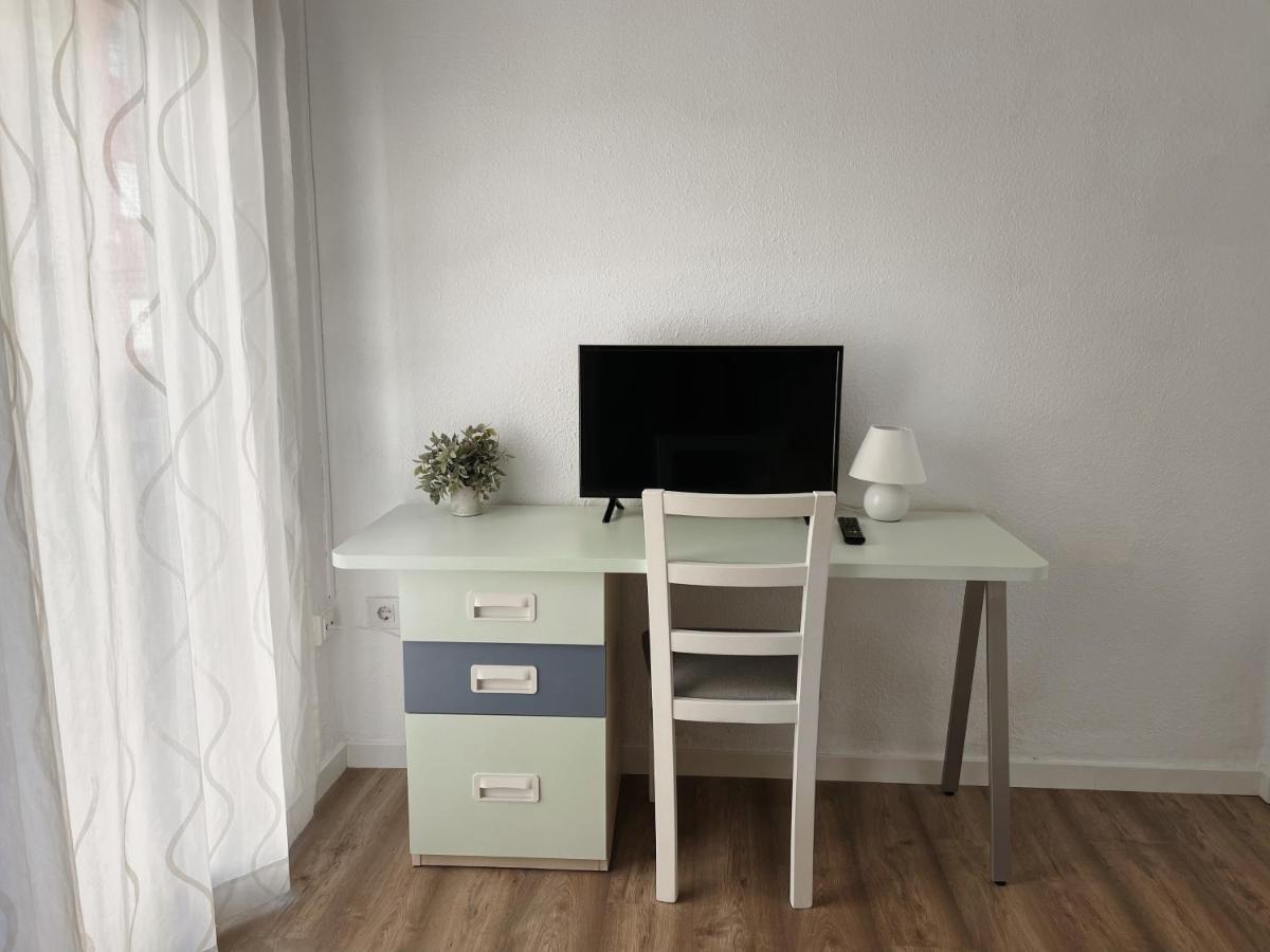 Single Room Shared Terrace