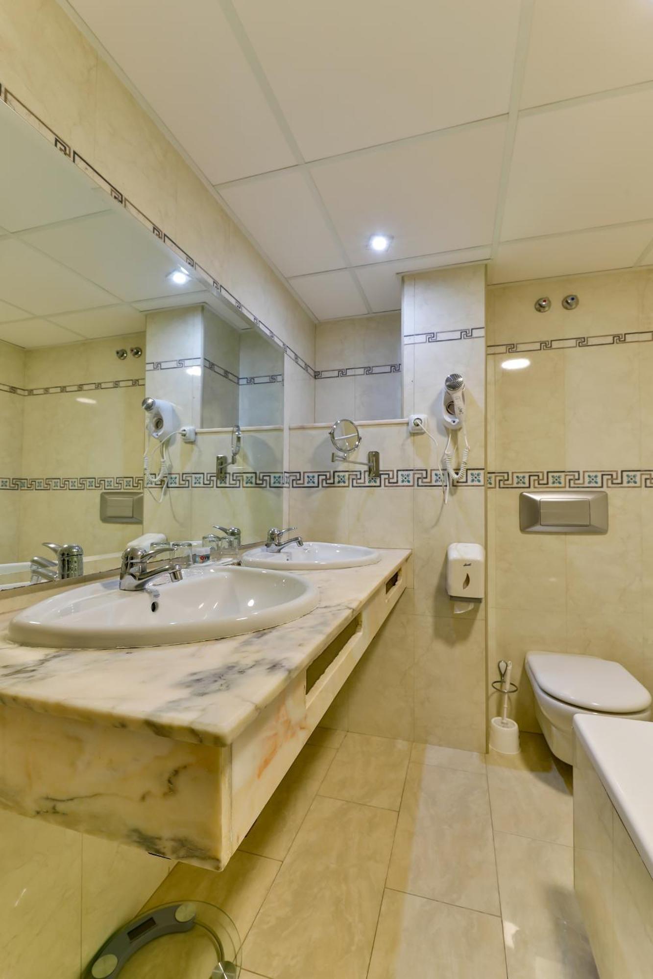 Deluxe Double Room with Spa Bath,1593663537:JPEG