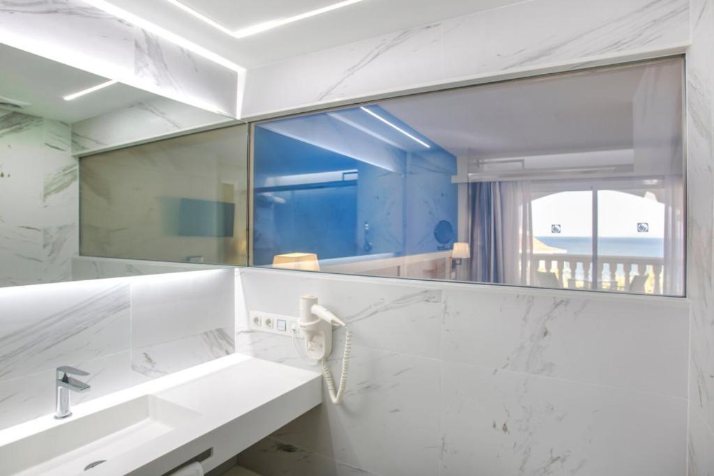 Twin Room Sea View,1319763196:JPEG