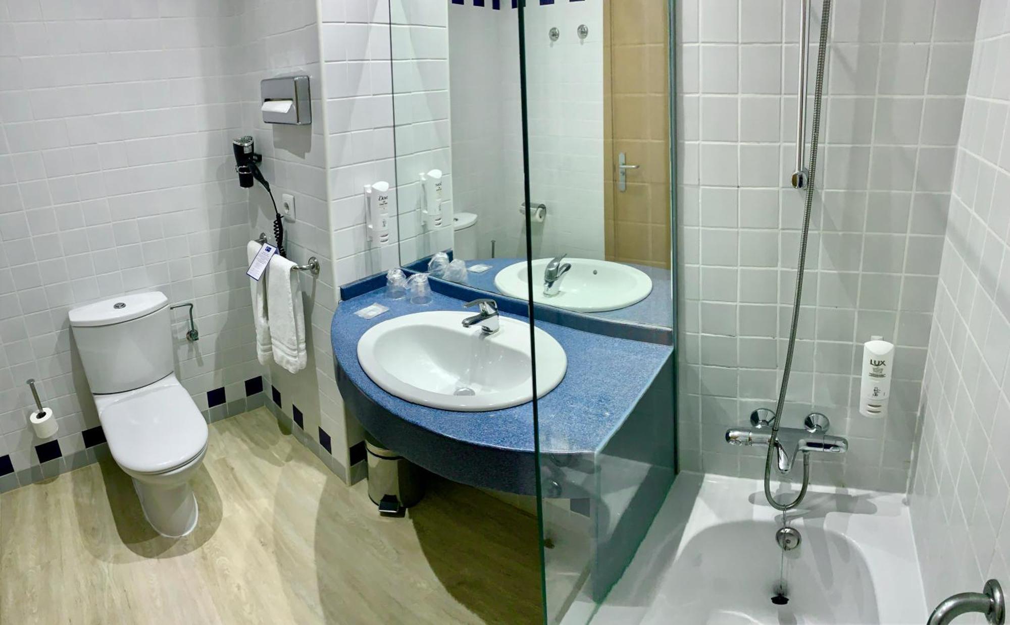 Standard Room with Free Breakfast