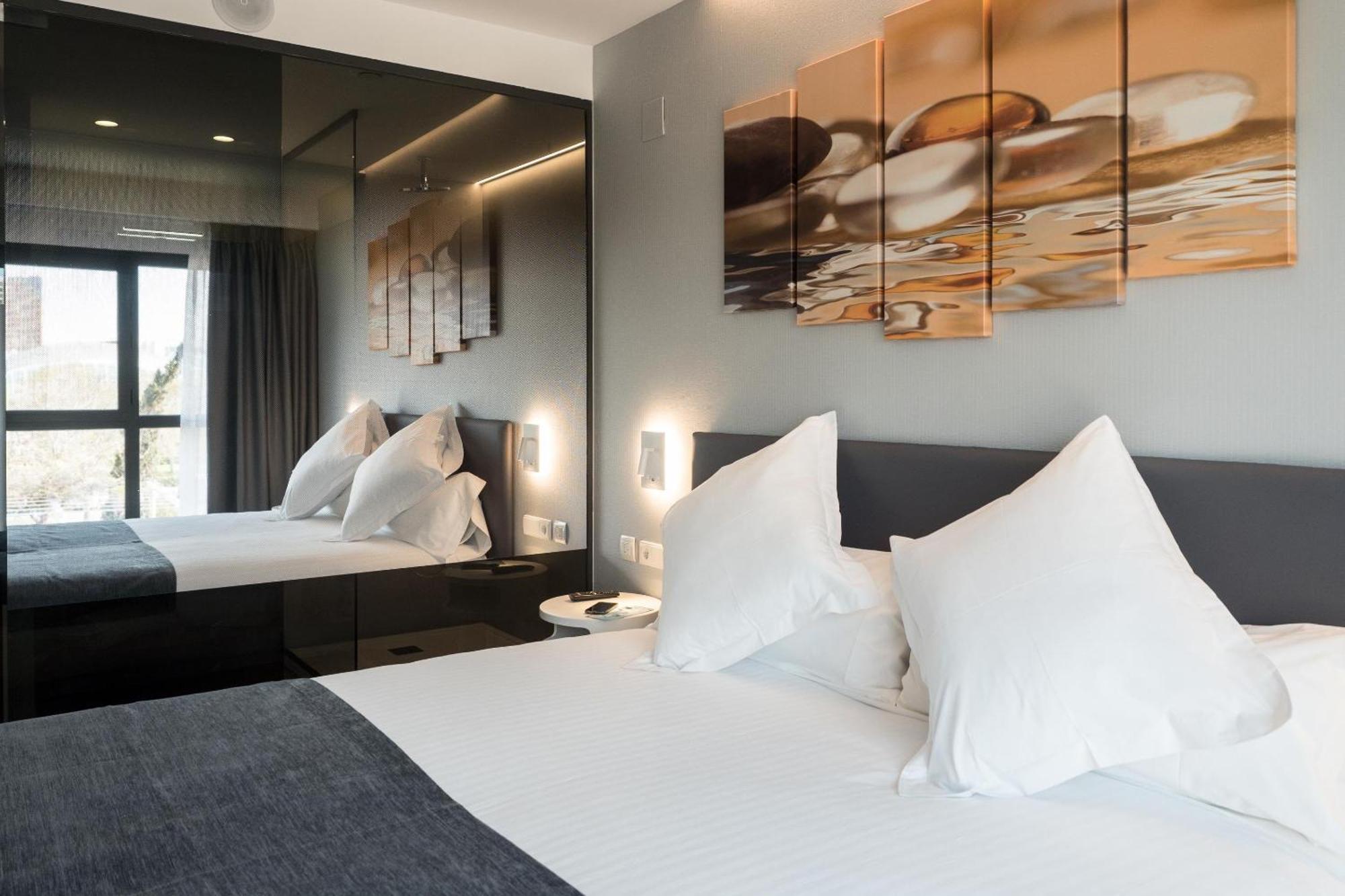 Standard Double or Twin Room,1285225396:JPEG