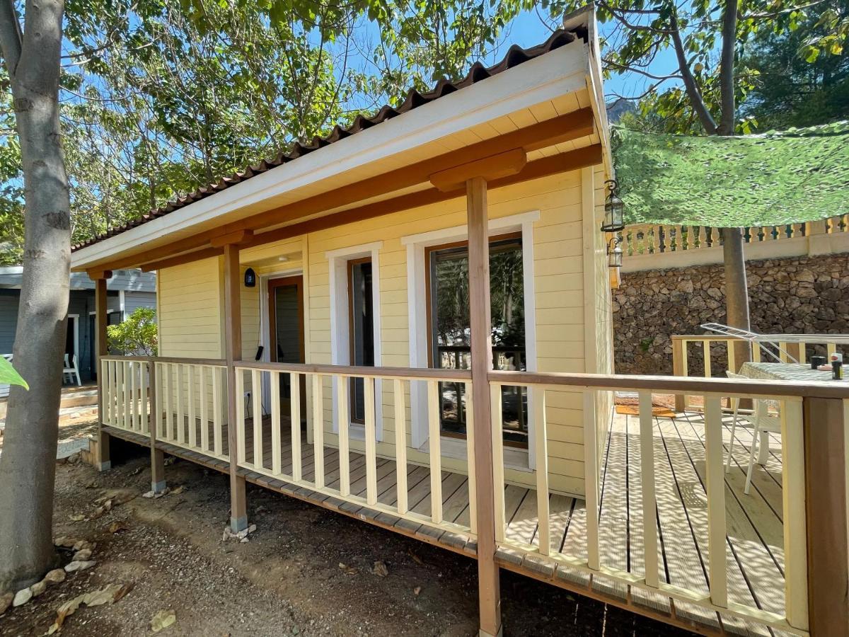 Deluxe Bungalow,1293094717:JPEG