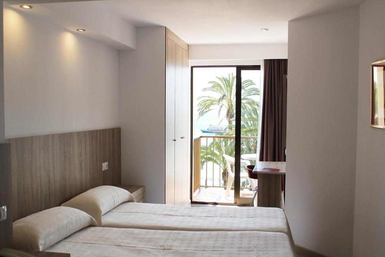 Double or Twin Room Sea View