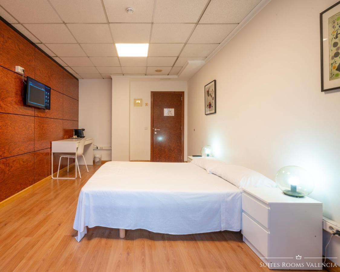 Double Room with Private External Bathroom,1321305784:JPEG