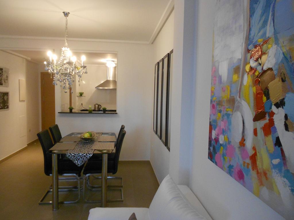 One-Bedroom Apartment,170539251:JPEG