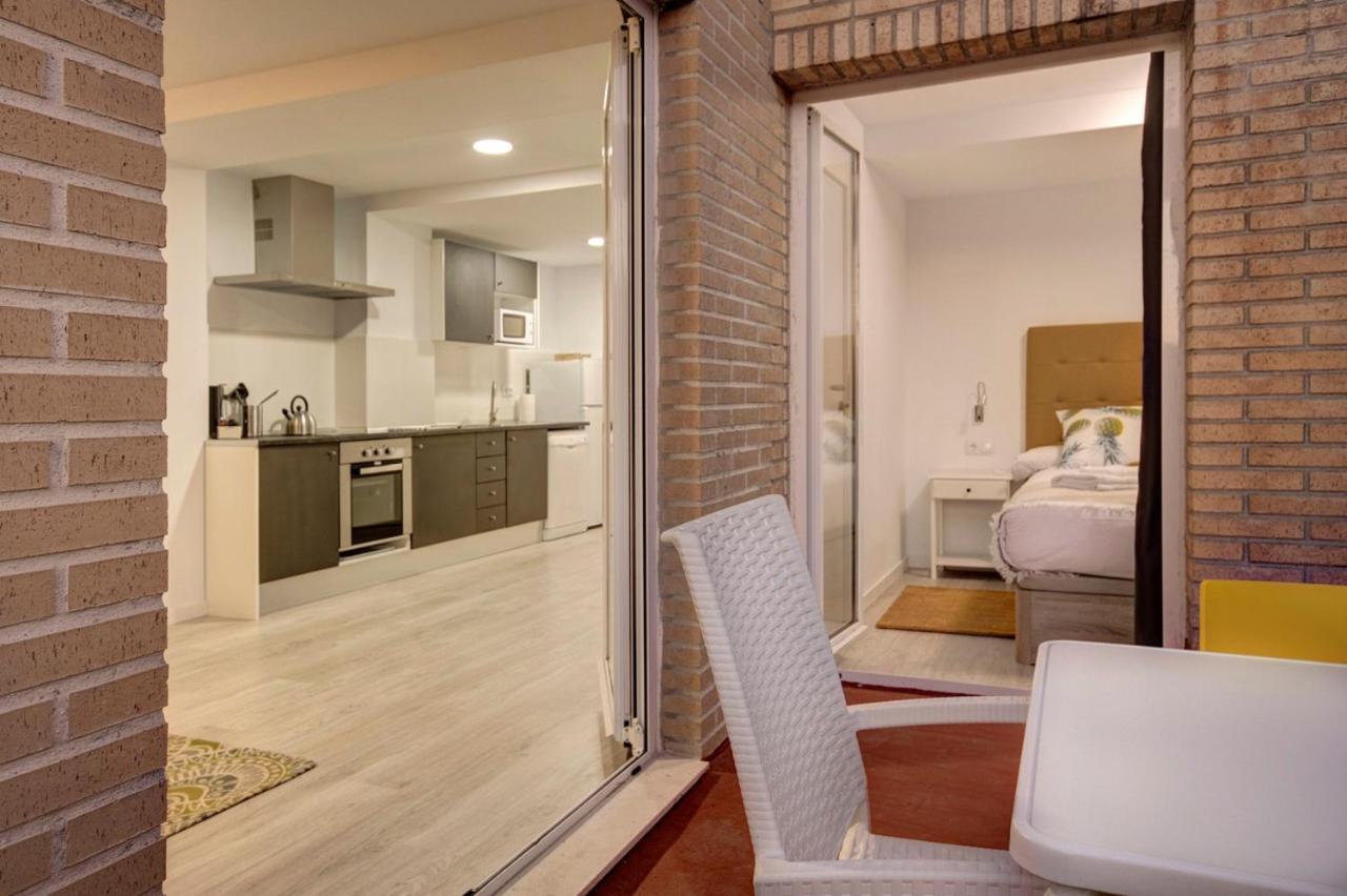 One-Bedroom Apartment,1347174161:JPEG