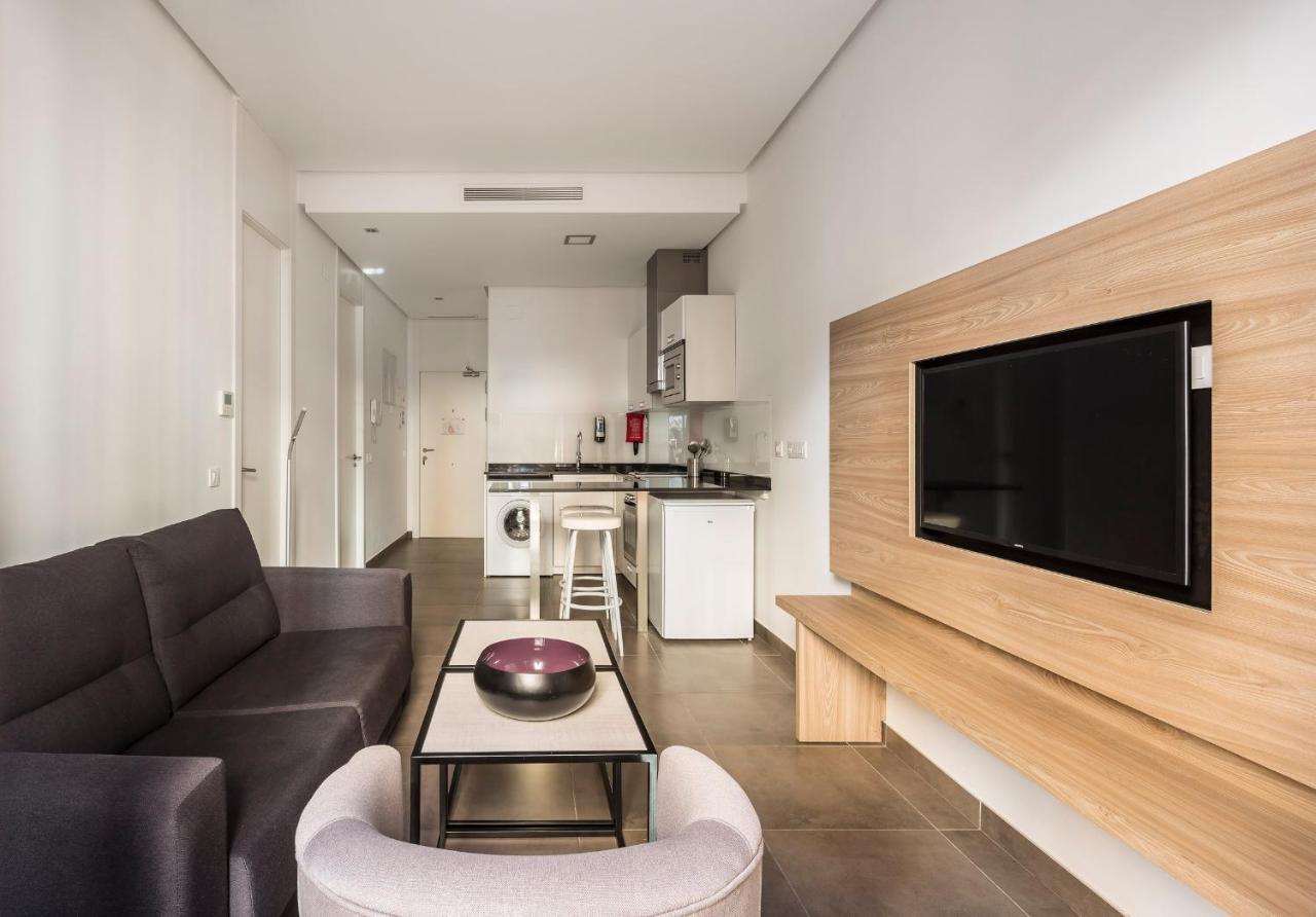 One-Bedroom Apartment,1066156960:JPEG