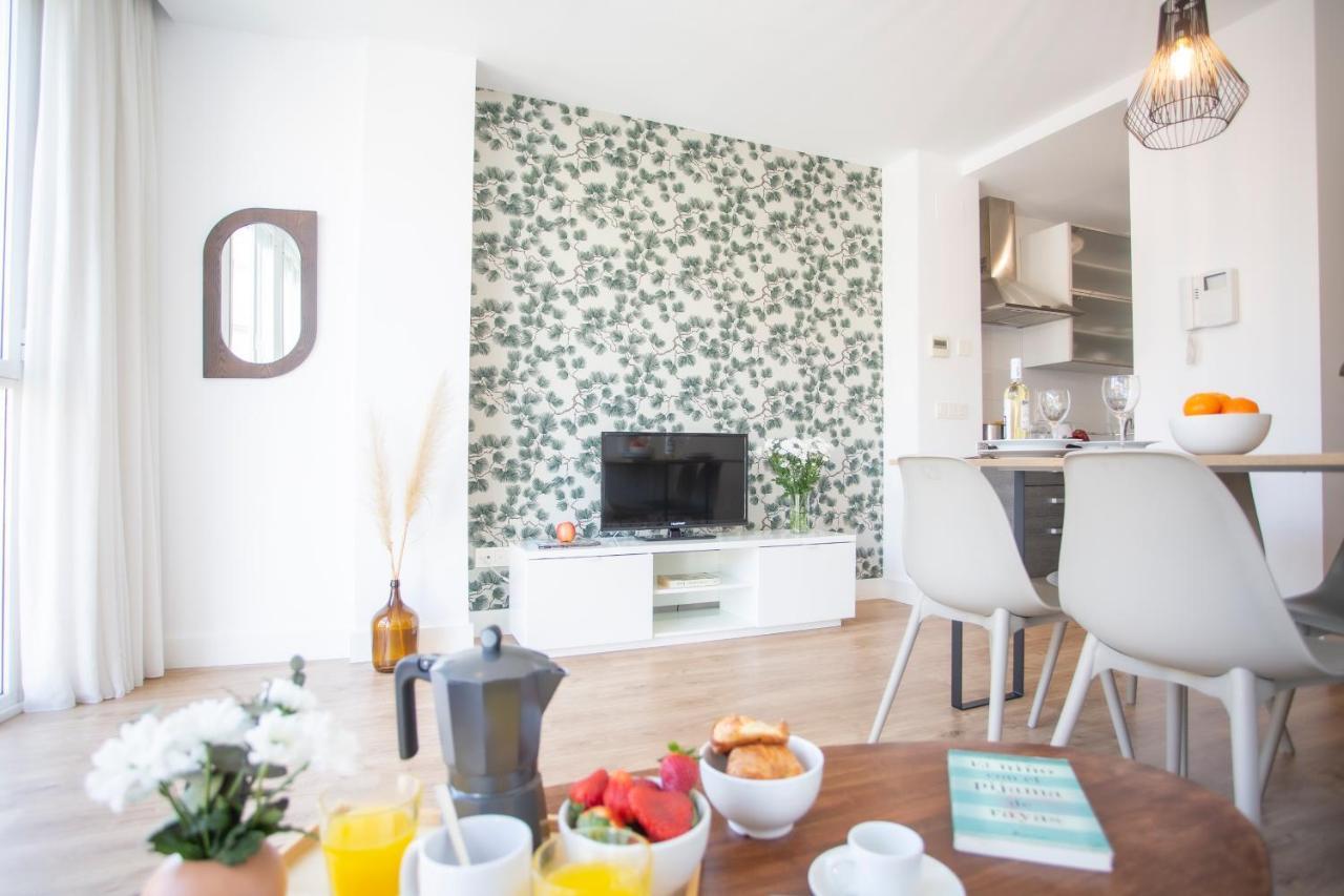 One-Bedroom Apartment,1372370069:JPEG