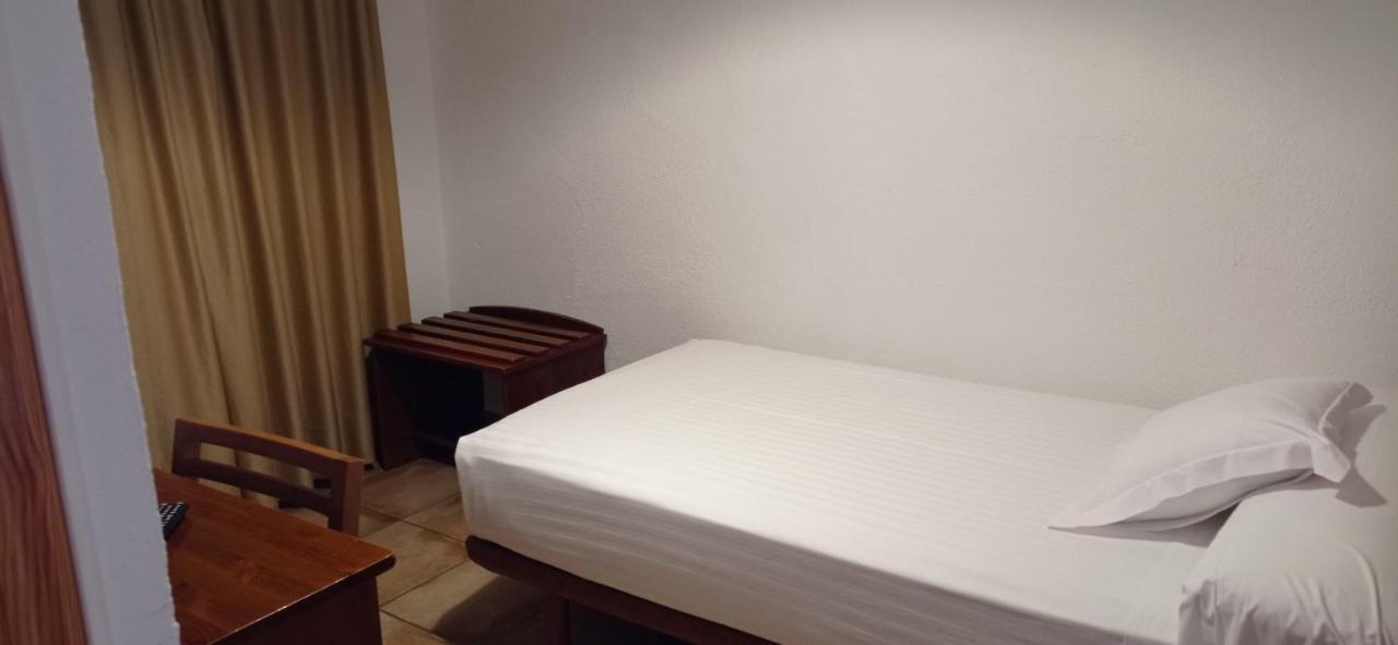 Single Room,1272998614:JPEG