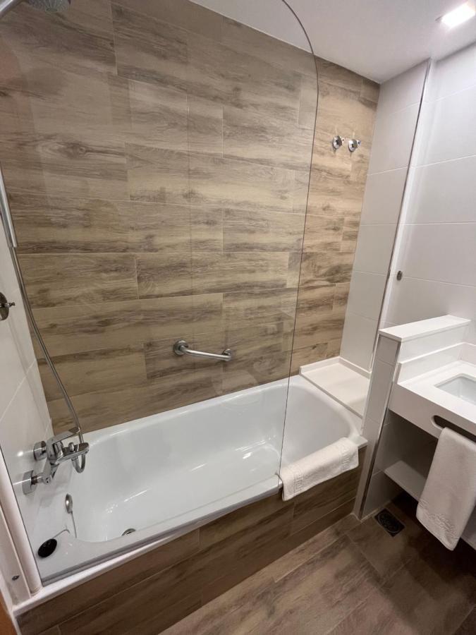 Double or Twin Room,642785184:JPEG