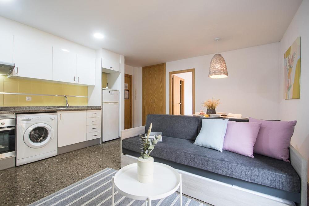 One-Bedroom Apartment,1380929960:JPEG