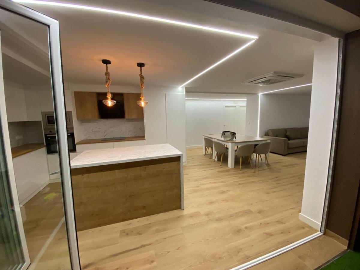 Three-Bedroom House,1401682838:JPEG