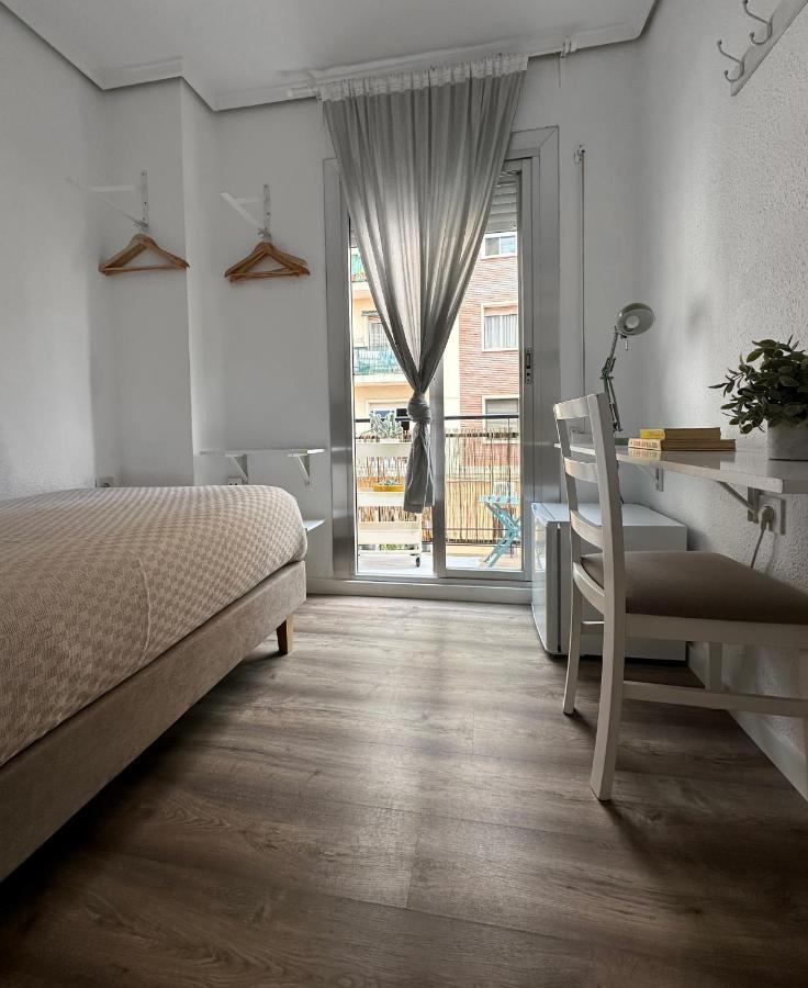 Single Room Shared Terrace