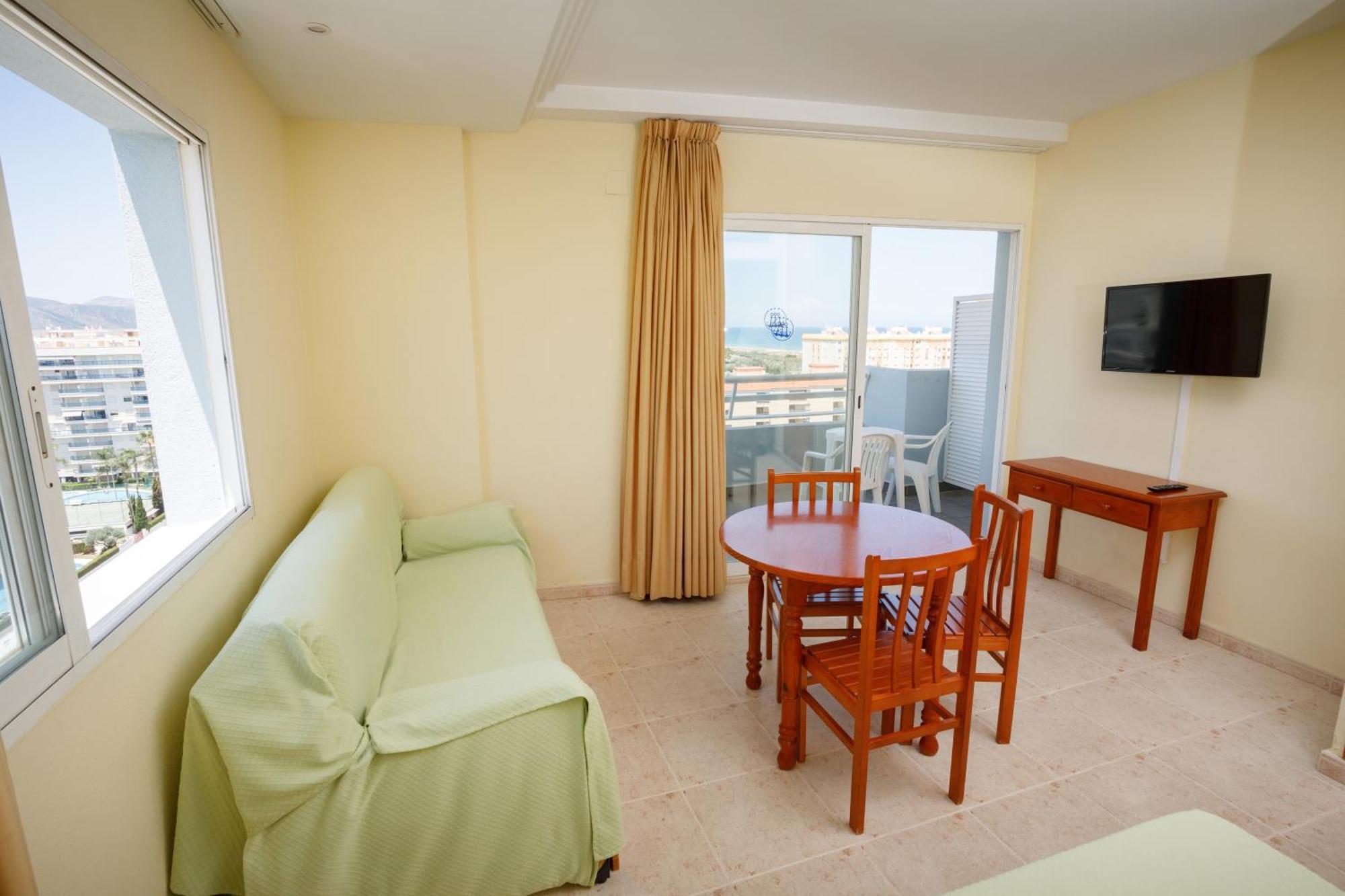One-Bedroom Apartment,298432100:JPEG