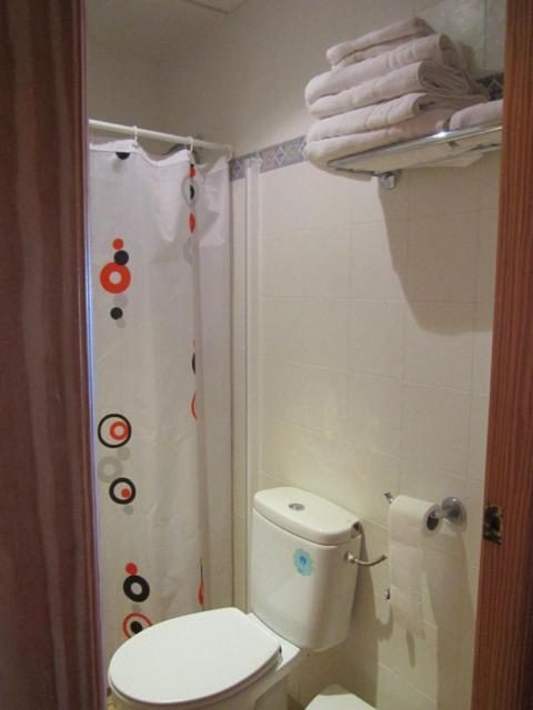 Economy Twin Room,388948709:JPEG