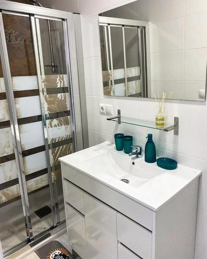 Single Room Private Bathroom,1462646587:JPEG