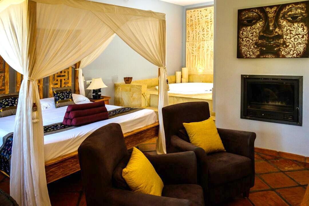 King Suite Spa Bath