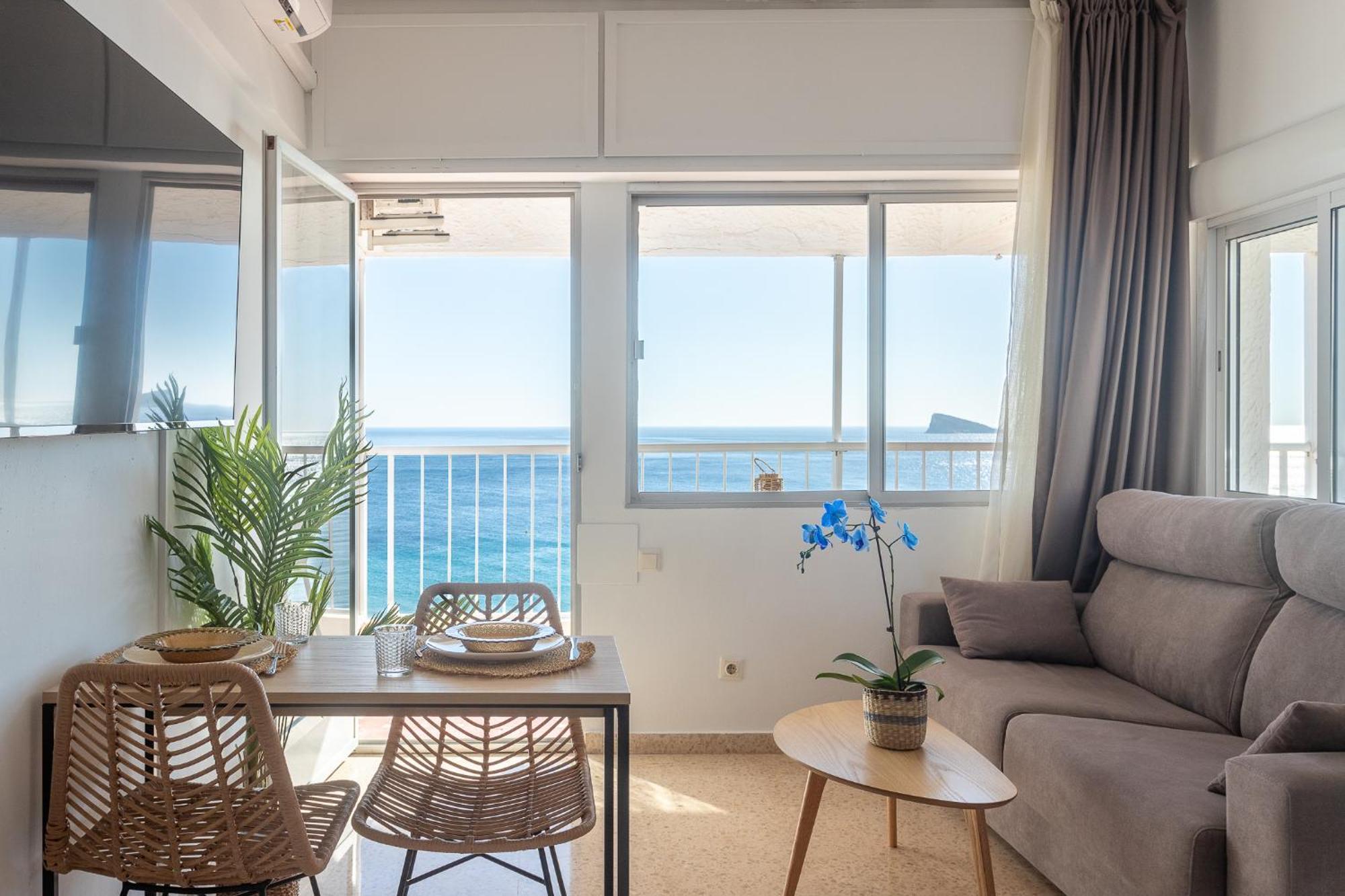 Estudio Panoramico con vistas al mar