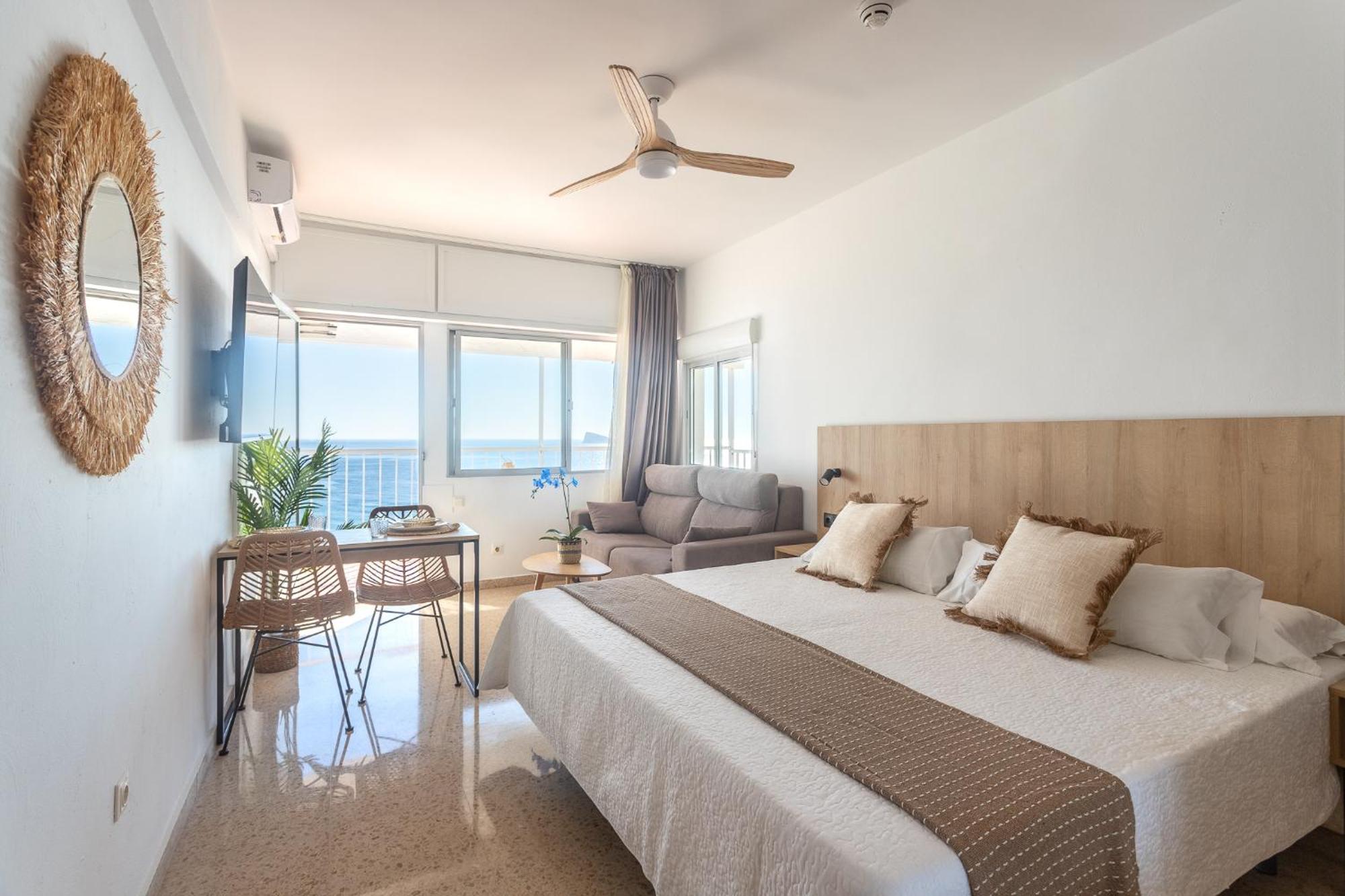 Estudio Panoramico con vistas al mar