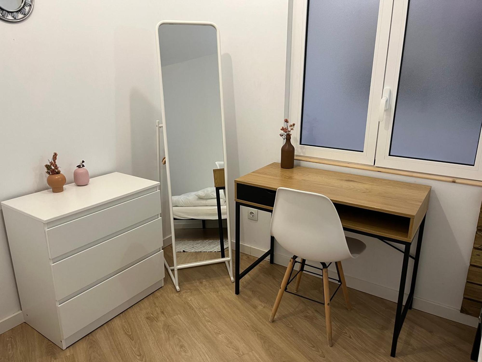 Standard Single Room,1503157036:JPEG