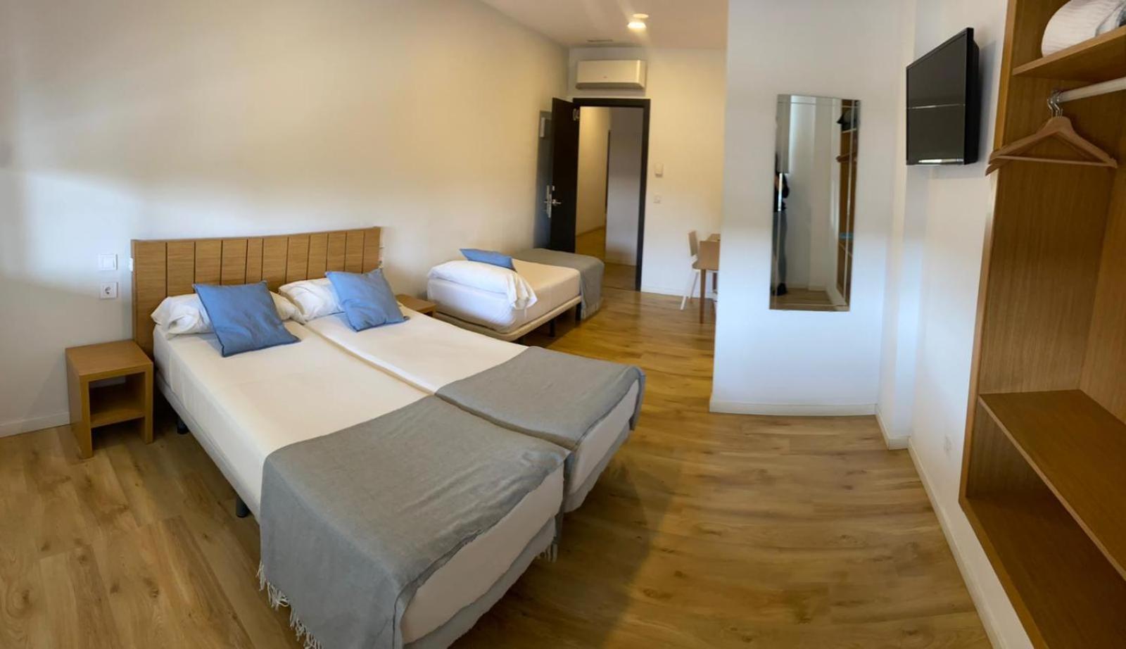 Standard Triple Room Sea View