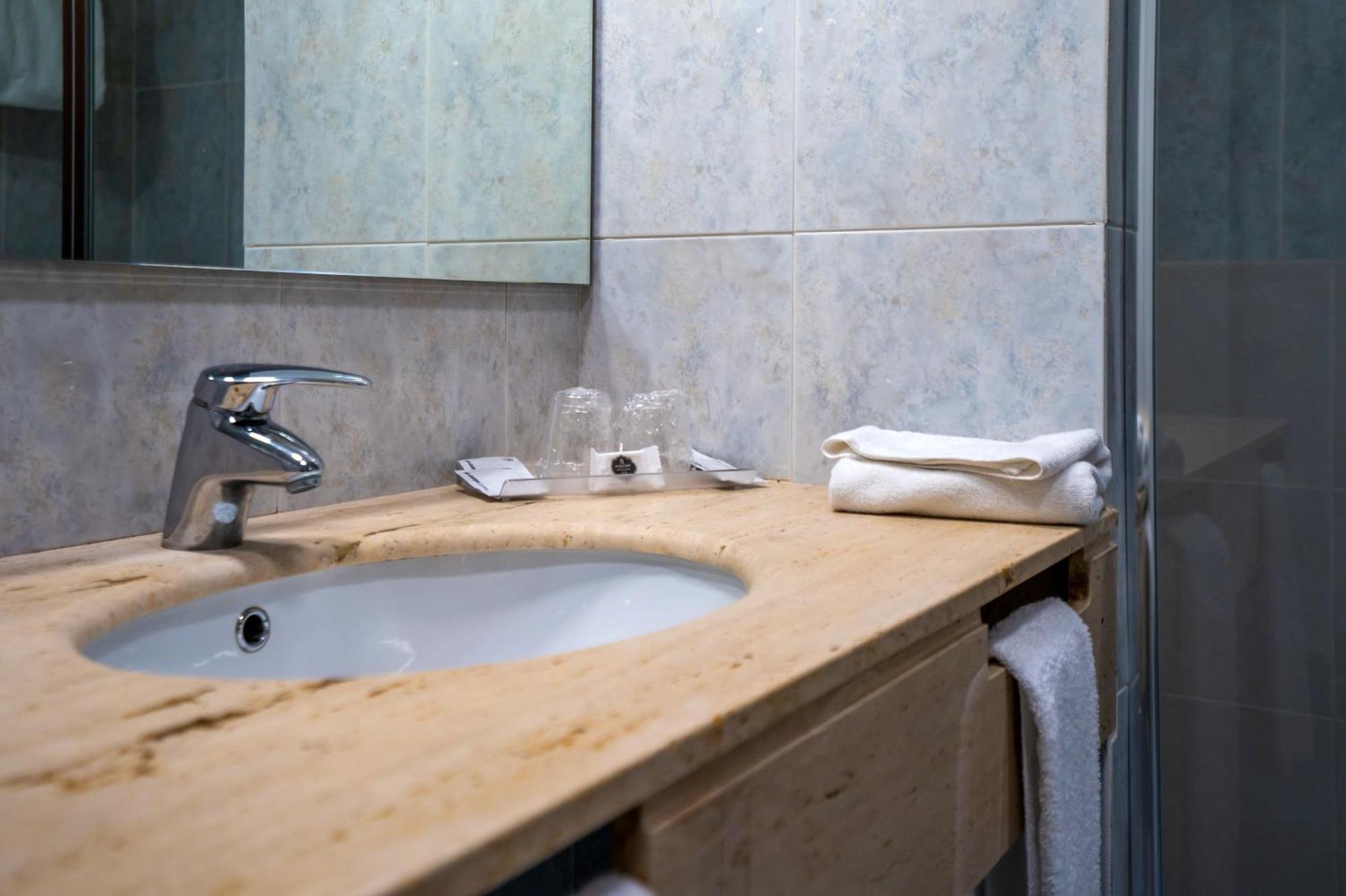 Single Room,1516475248:JPEG