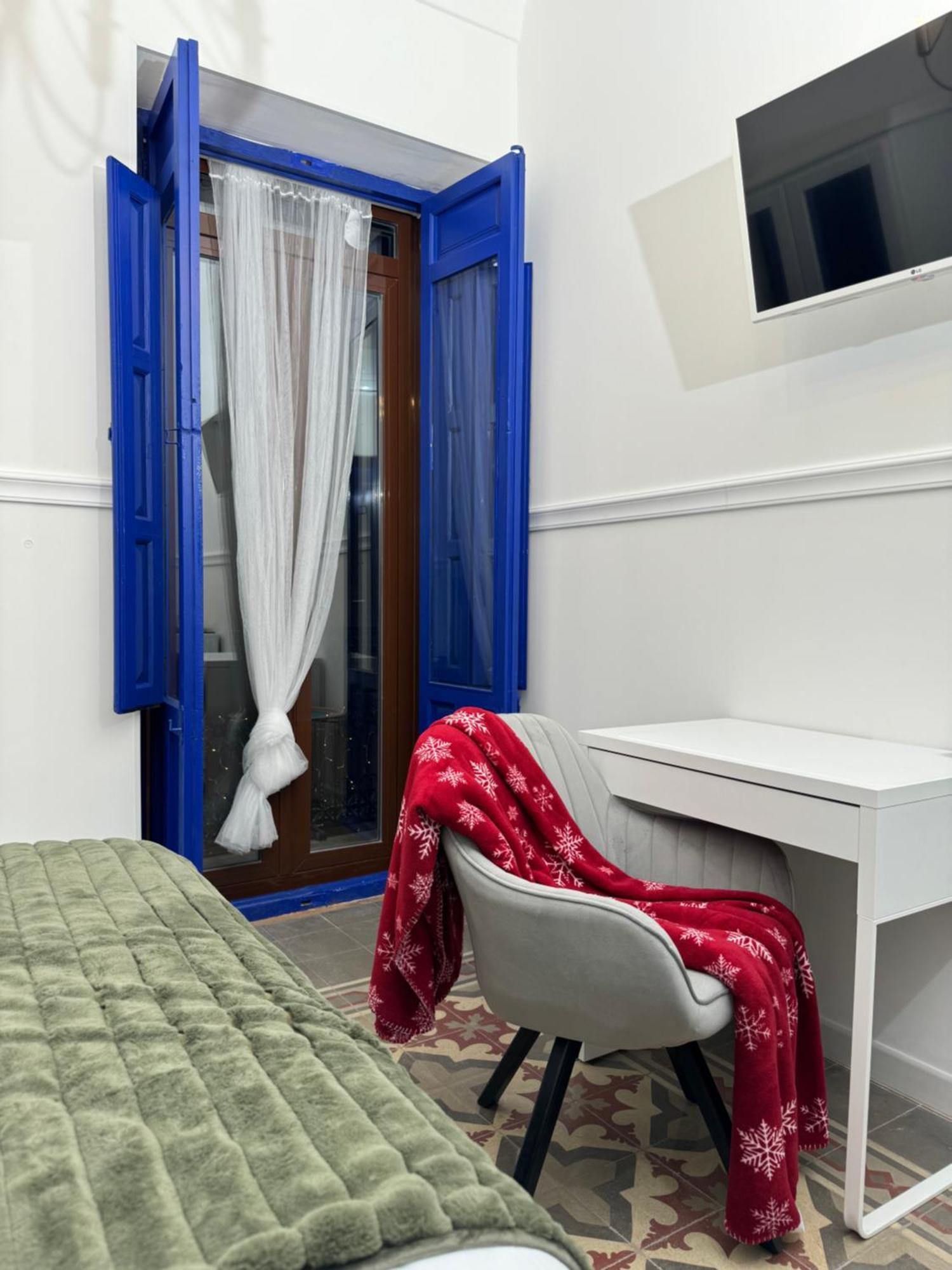 Single Room,1517009686:JPEG