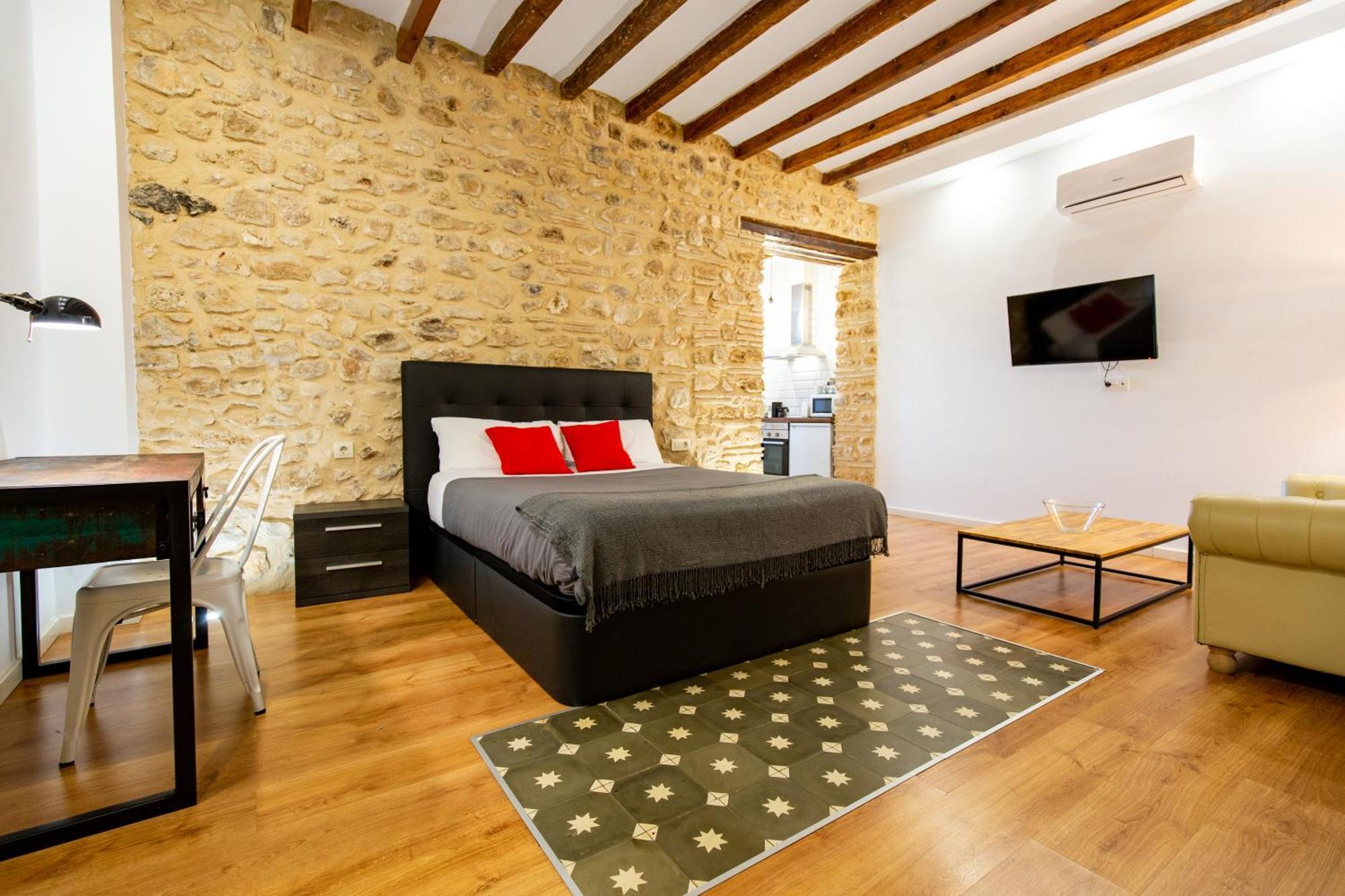 Studio Apartment