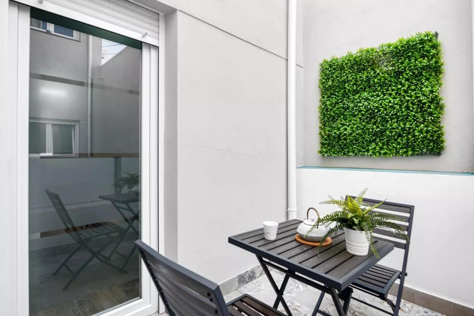 Studio Balcony