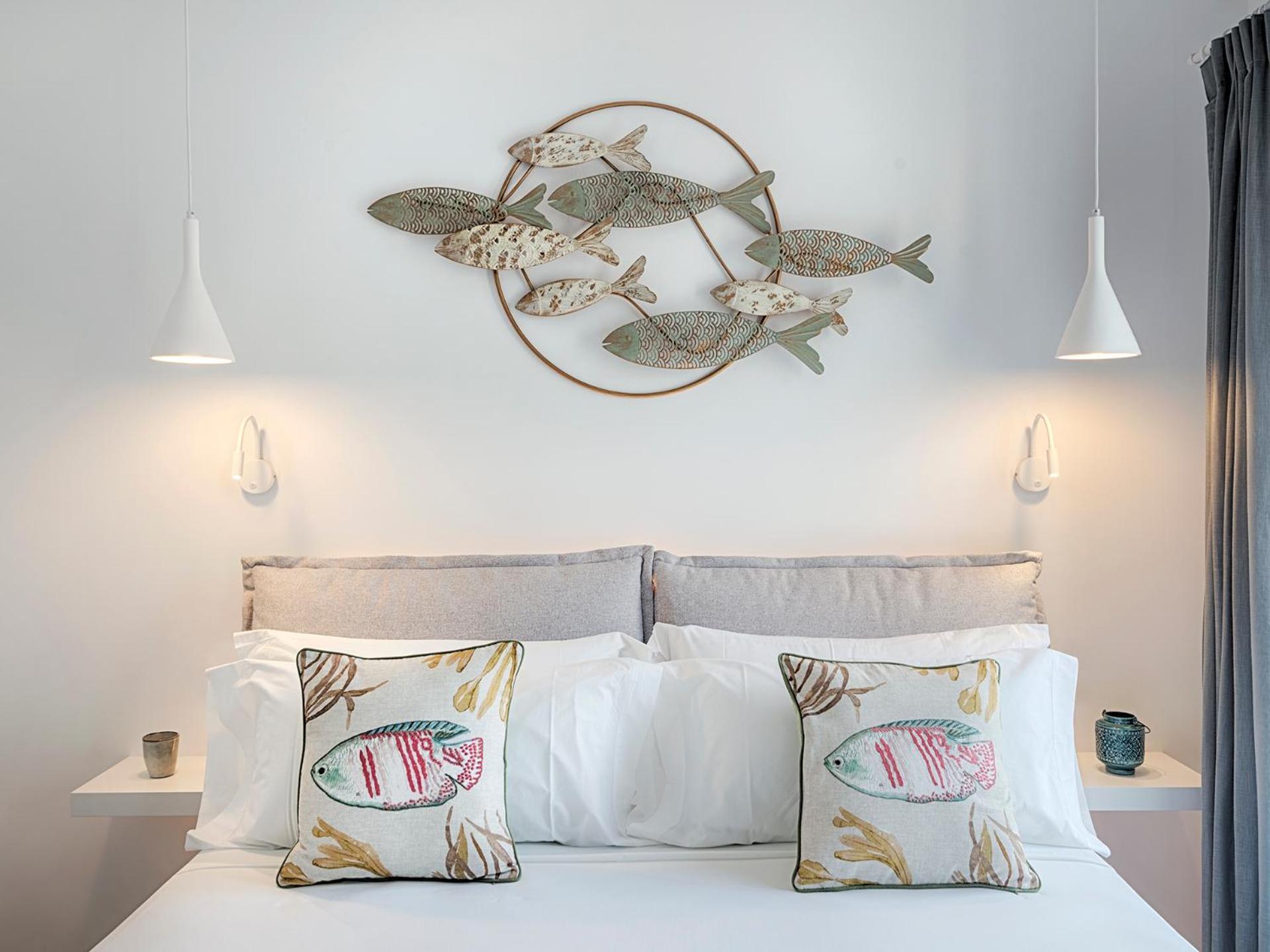 Double Room,1557440296:JPEG