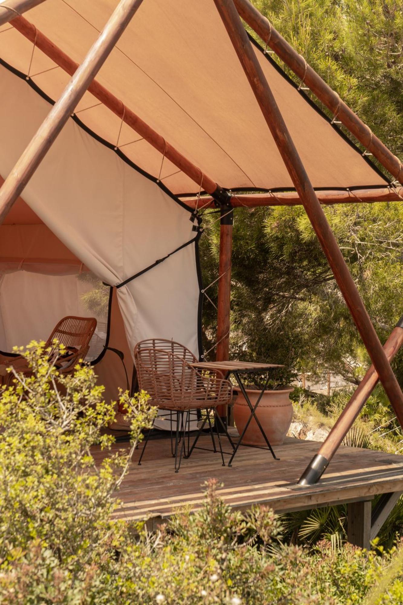 Tent,1557812695:JPEG
