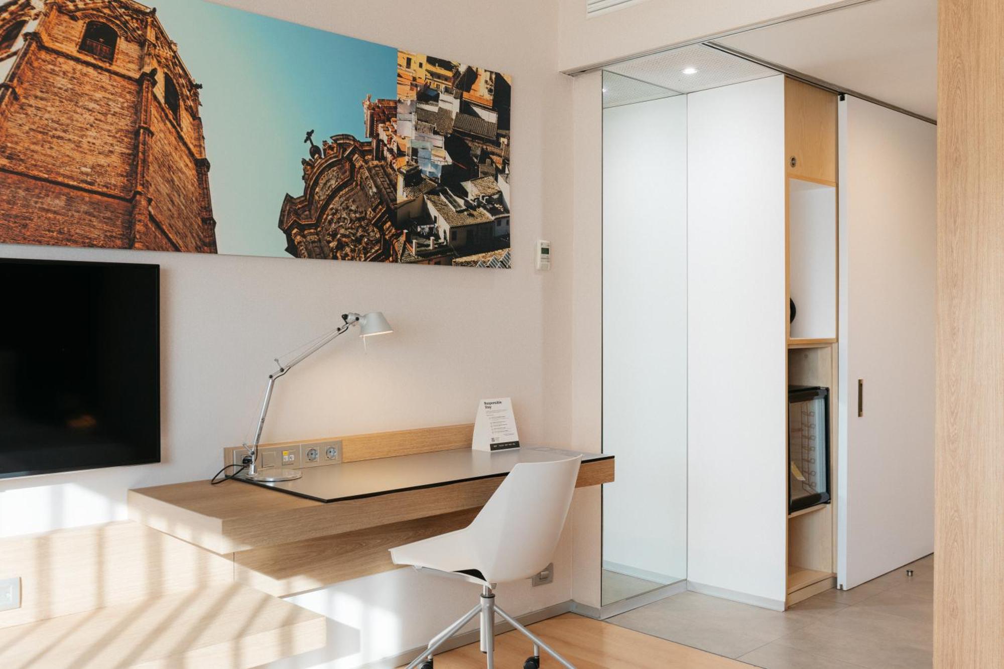 Double or Twin Room,1559625151:JPEG