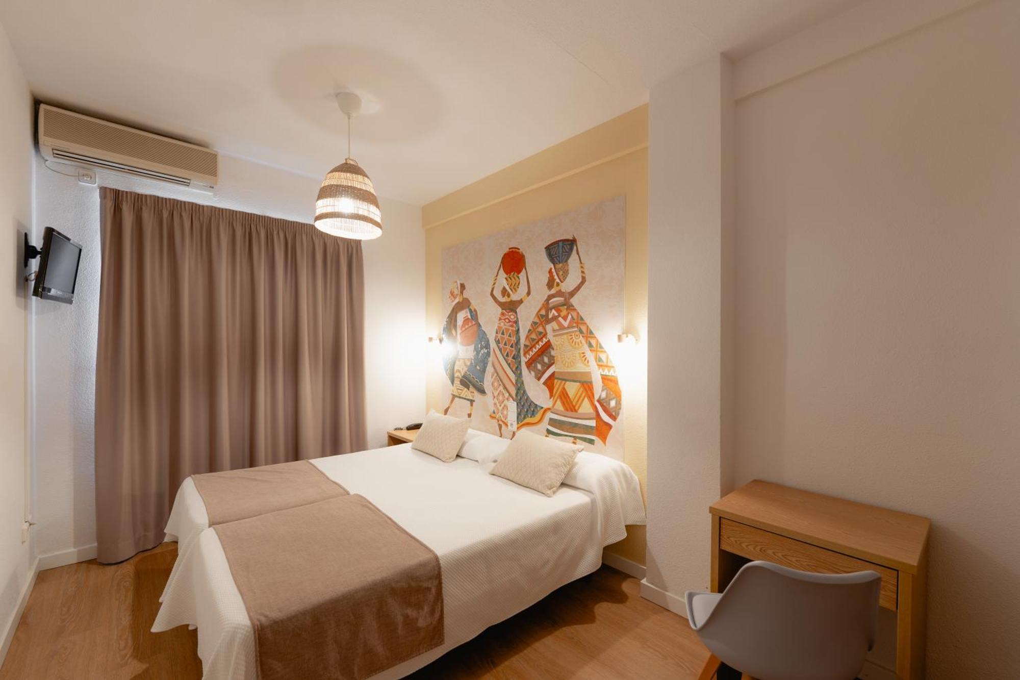Double or Twin Room,1559627104:JPEG